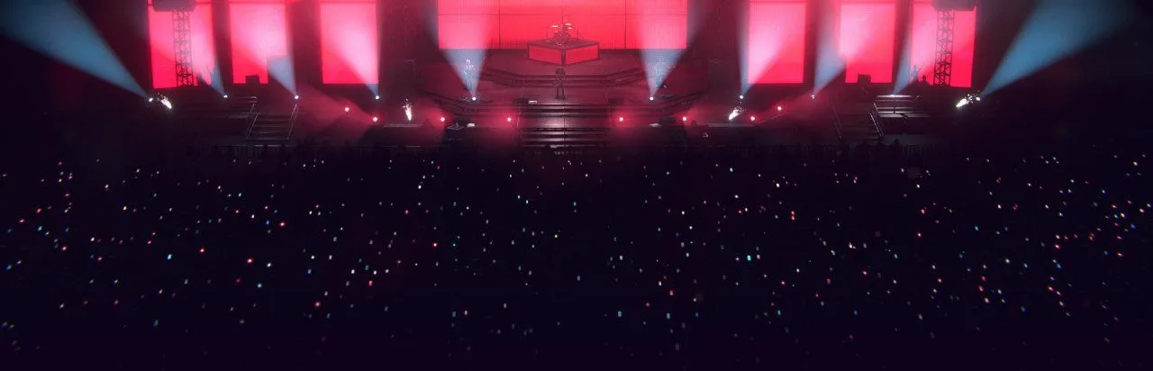 STAGE TOUR