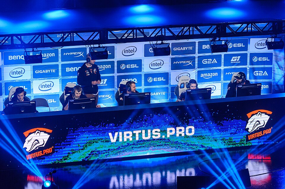 Petushara предрек дизбанд Virtus.pro и оценил уровень Rune Eaters на EWC 2026