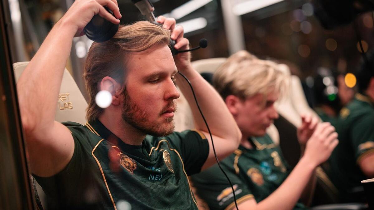 Cr1t- из Team Falcons намекнул на завершение карьеры после вылета с The International 2026